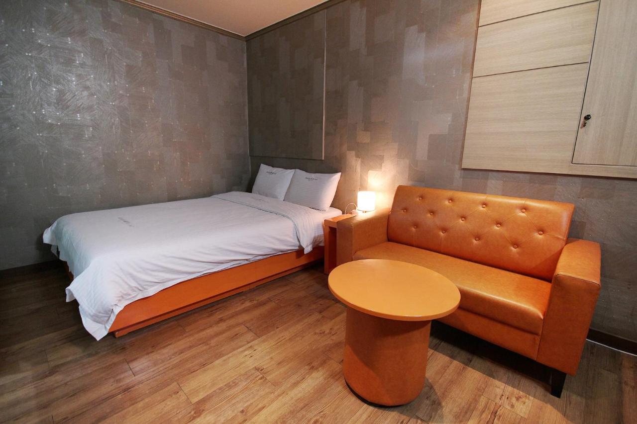 Apple House Motel Gyeongju Exterior photo